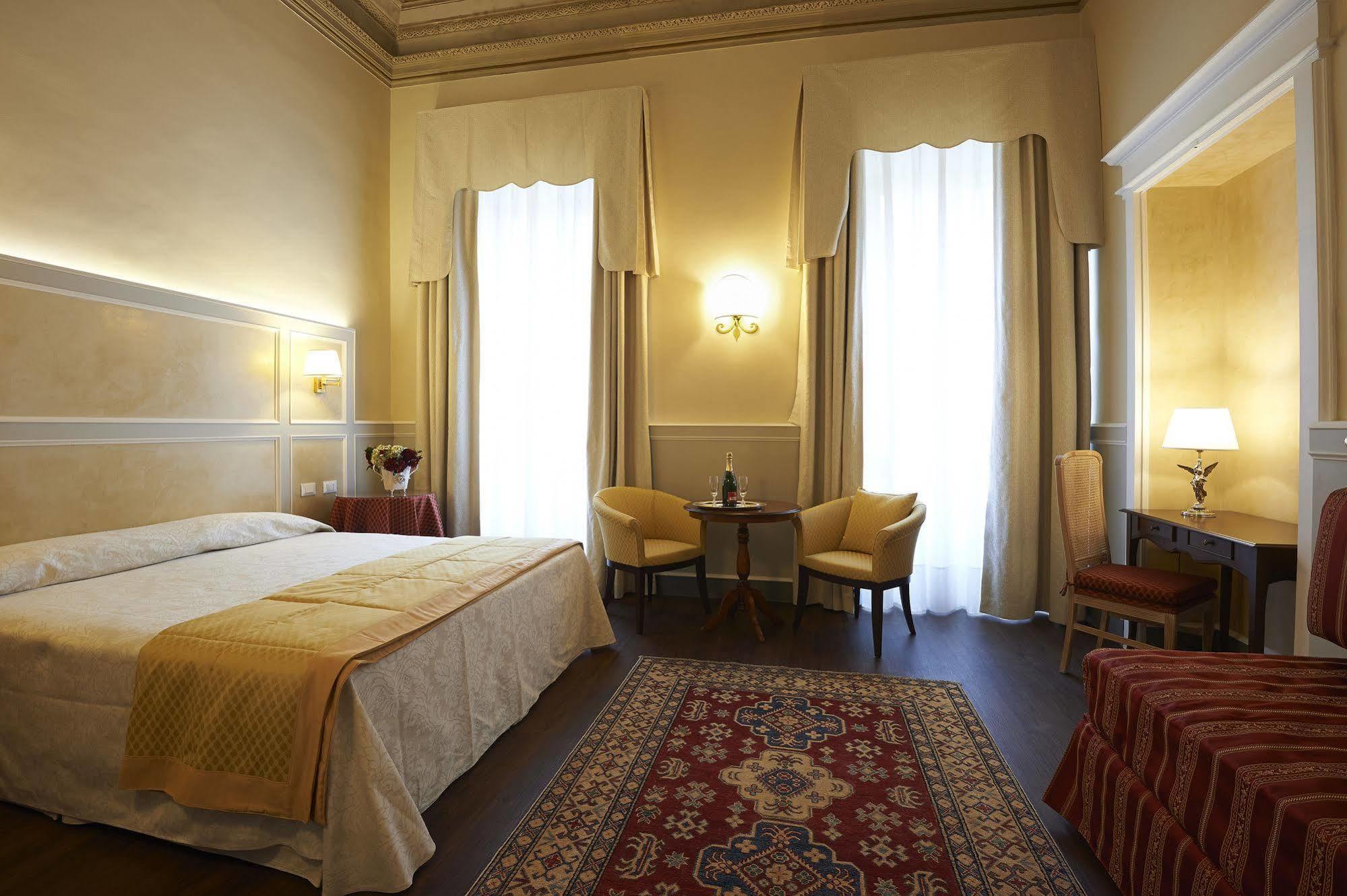 Hotel Firenze Capitale Exterior photo